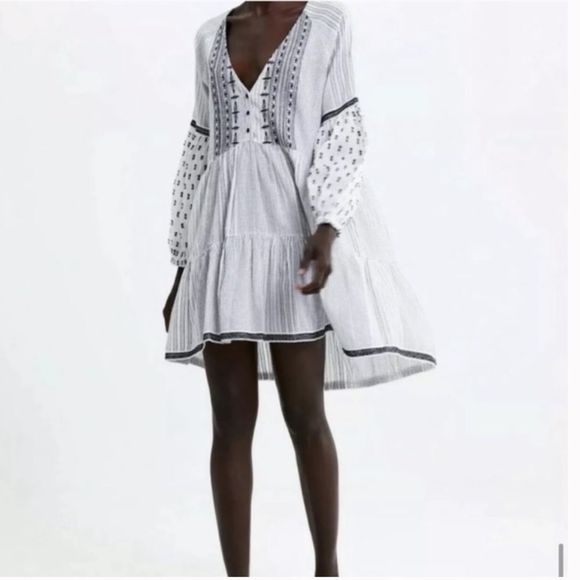 Zara Dresses & Skirts - Zara Black/White embroidered V-neck Dress Puff Sleeves - Women’s sill Size- L